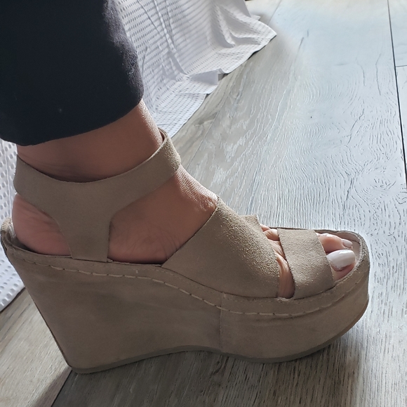 Free People wedge Sandals - Picture 3 of 6
